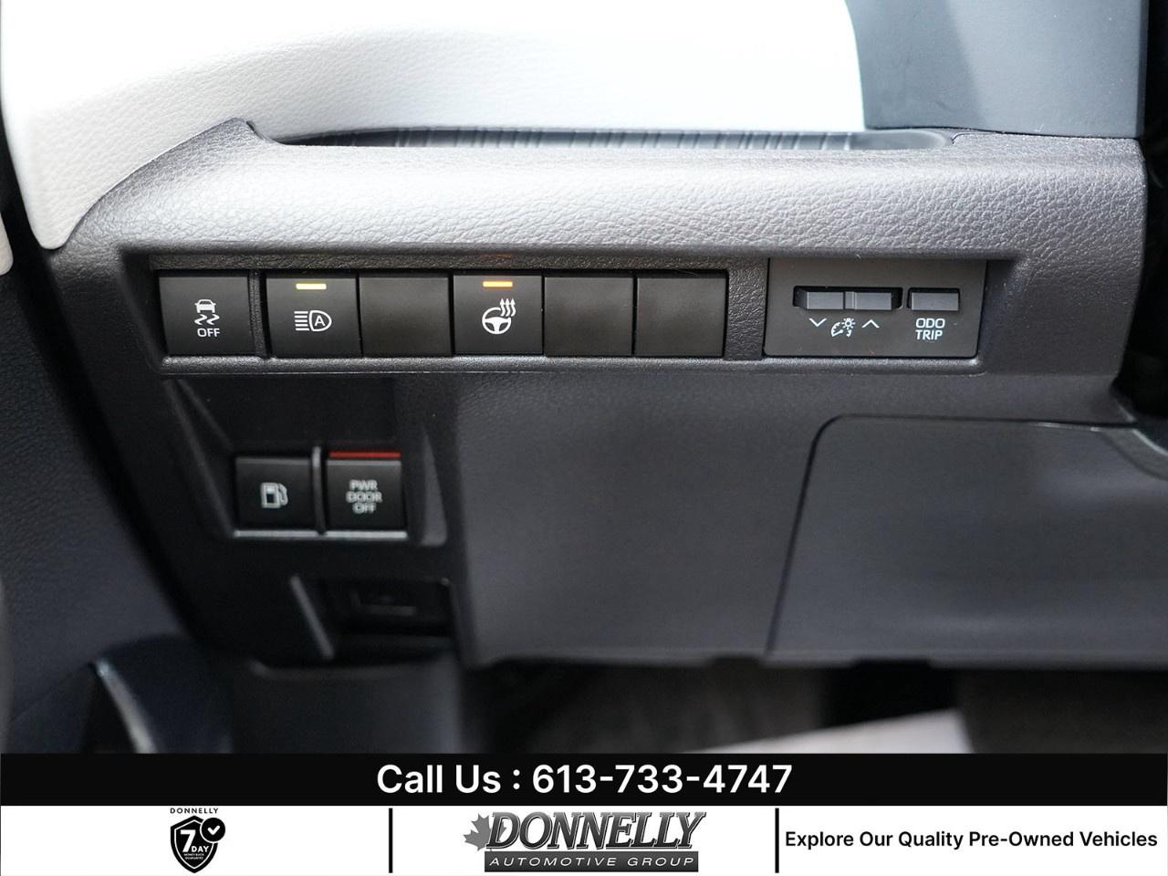 2025 Toyota Sienna XLE 8-Passenger FWD Photo