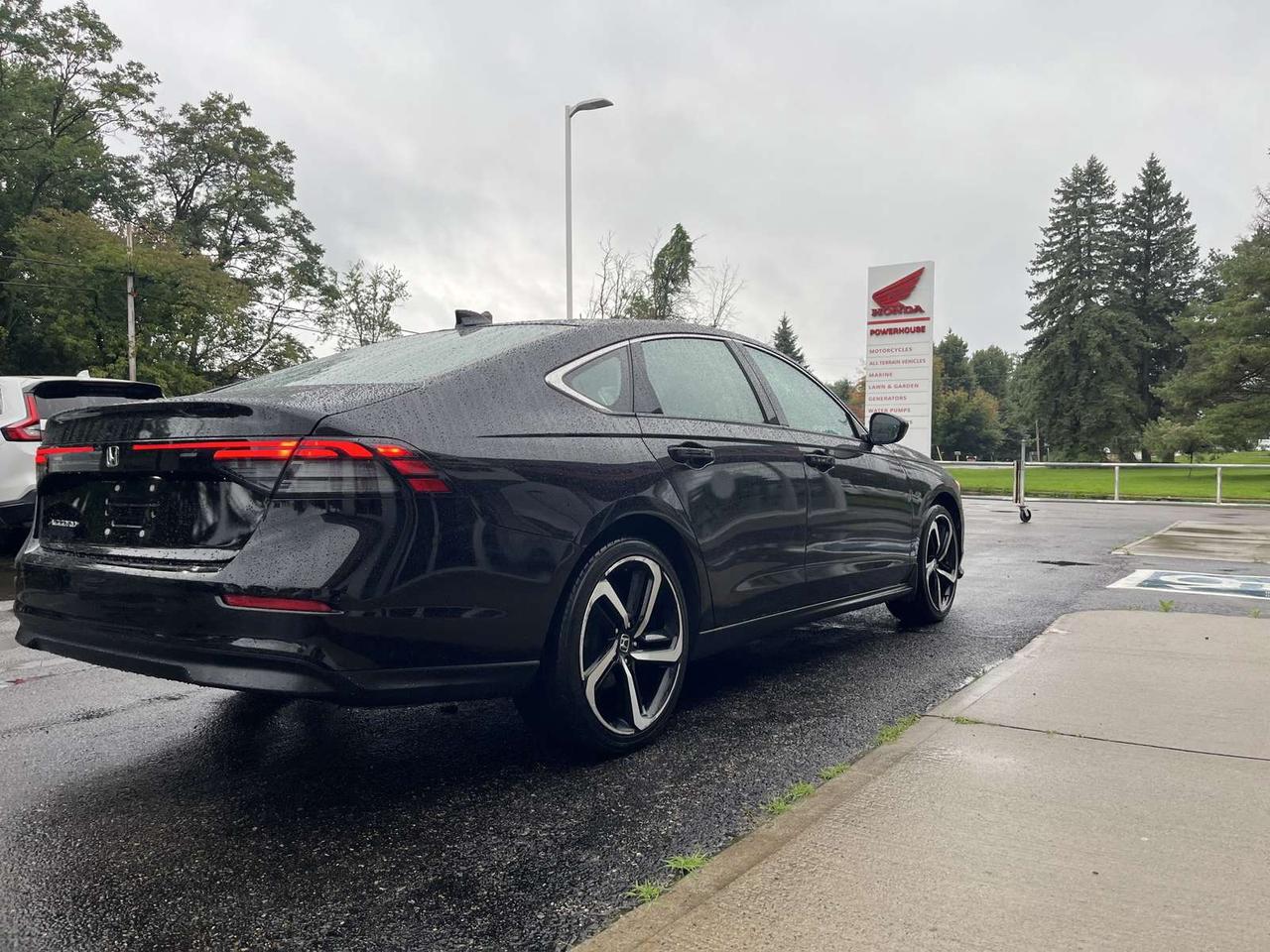 2023 Honda Accord EX CVT Photo