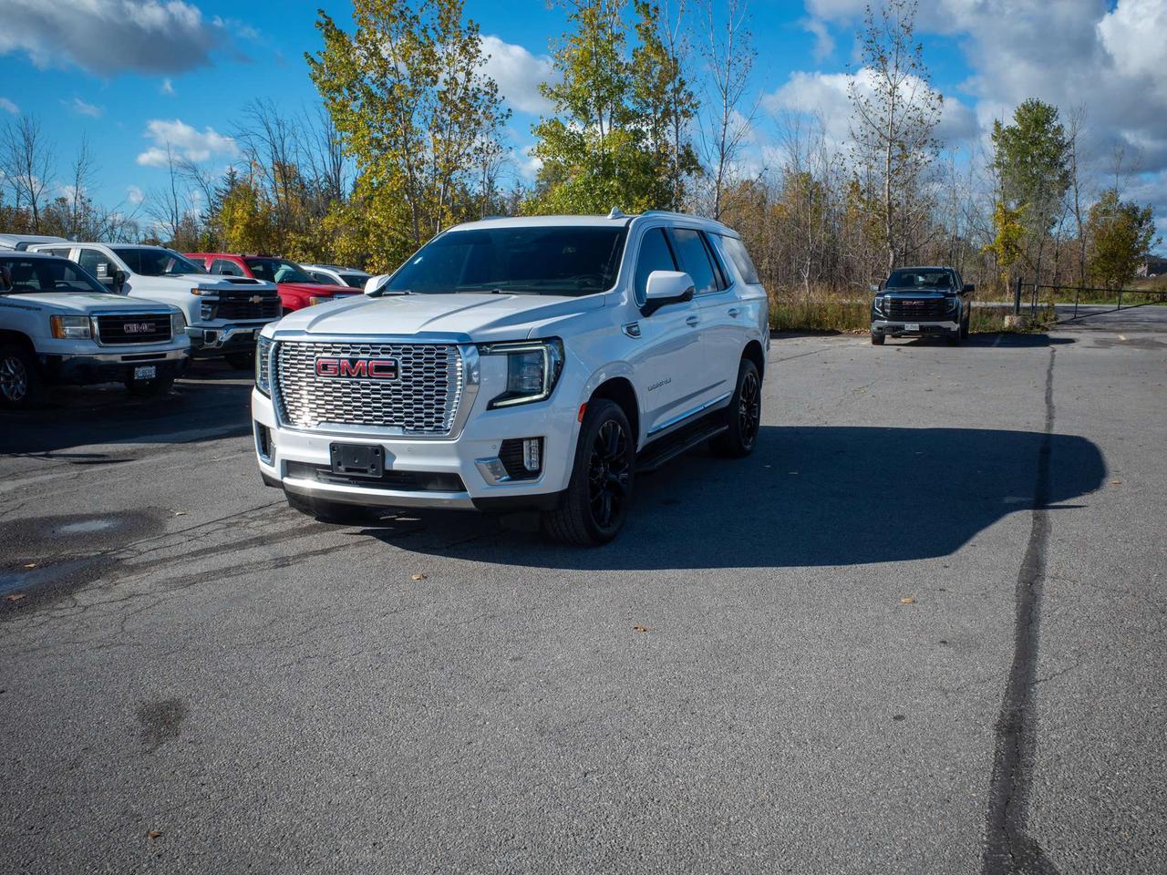 2022 GMC Yukon Denali - Rain Sensing Wipers   Remote Engine Start Photo