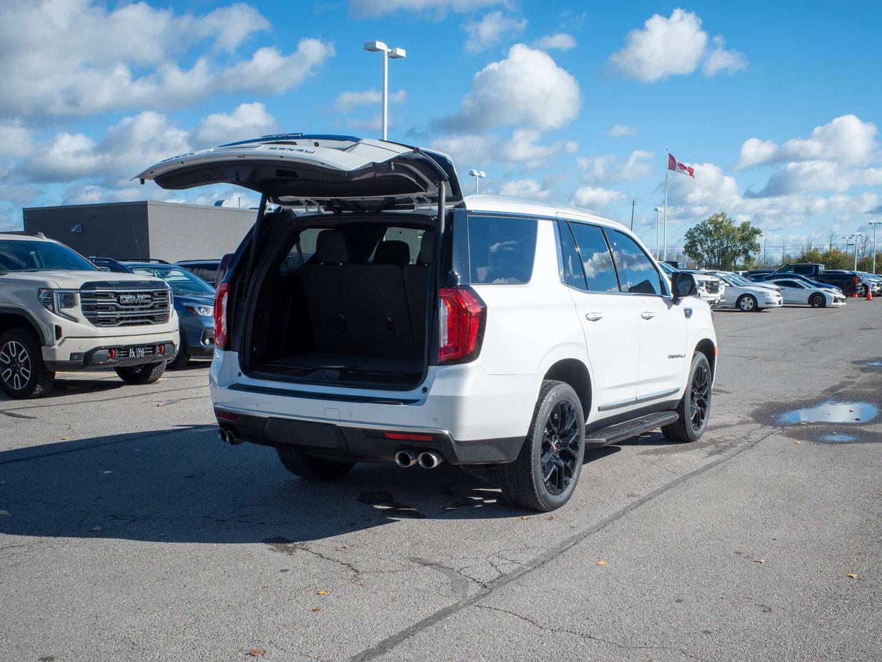 2022 GMC Yukon Denali - Rain Sensing Wipers   Remote Engine Start Photo