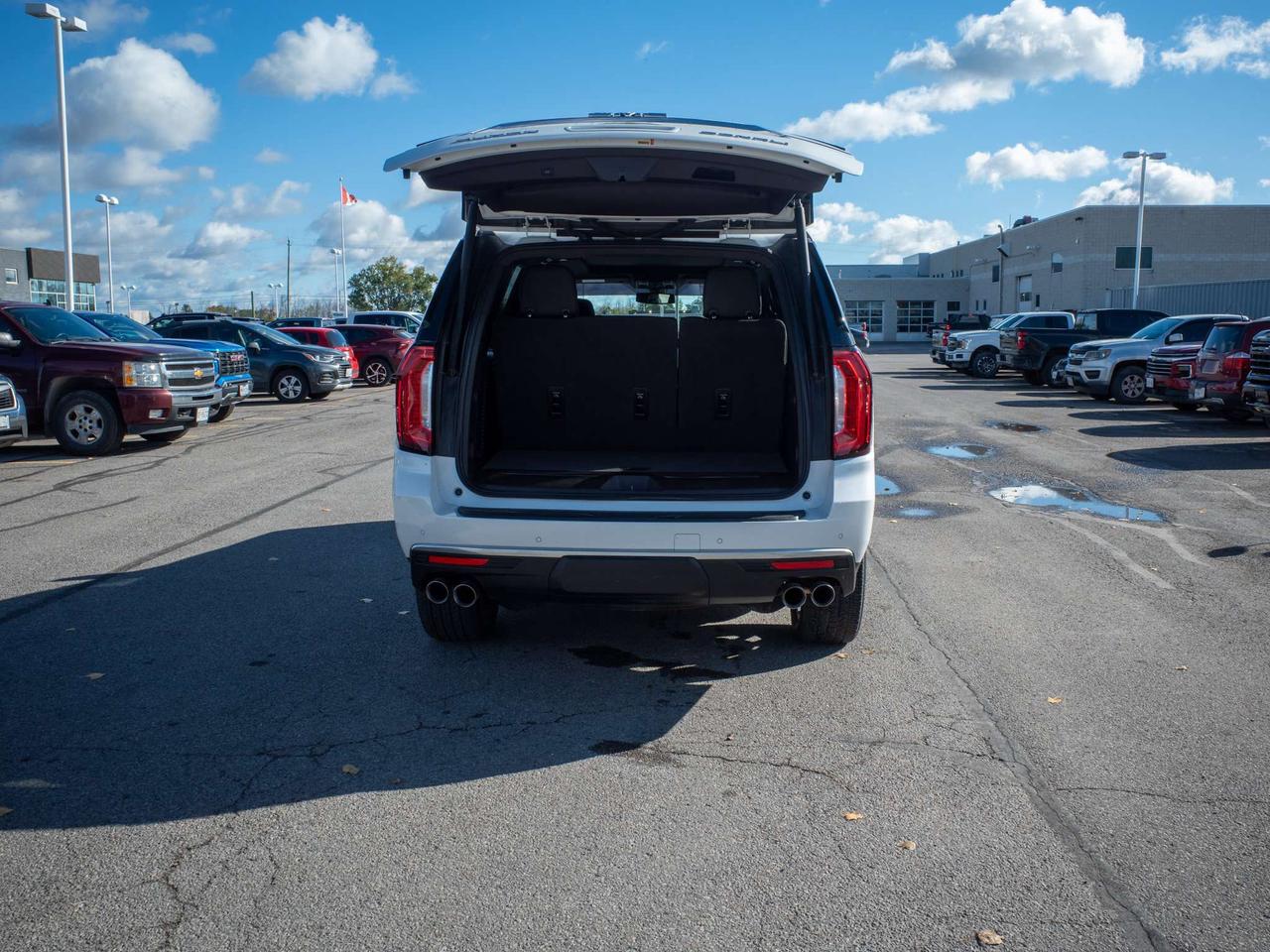 2022 GMC Yukon Denali - Rain Sensing Wipers   Remote Engine Start Photo