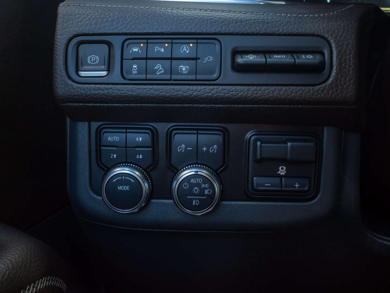 2022 GMC Yukon Denali - Rain Sensing Wipers   Remote Engine Start Photo