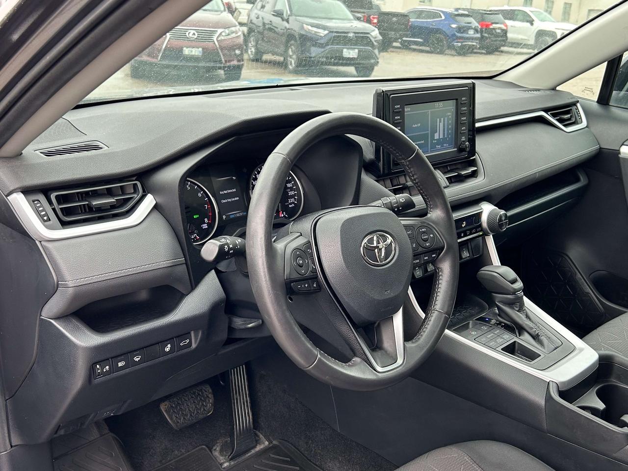 2019 Toyota RAV4 XLE Photo