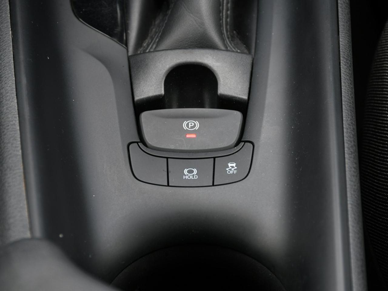 2020 Toyota C-HR XLE Premium Photo