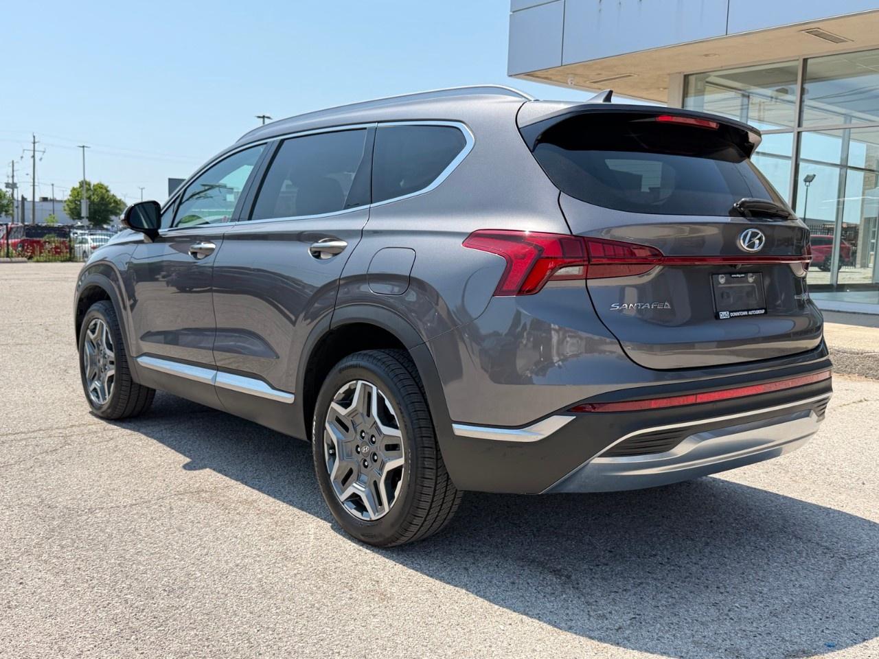 2022 Hyundai Santa Fe Plug-In Hybrid Luxury AWD Photo2