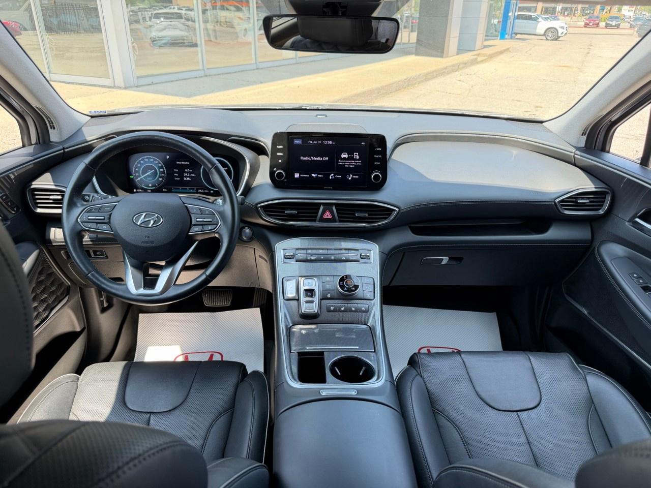 2022 Hyundai Santa Fe Plug-In Hybrid Luxury AWD Photo