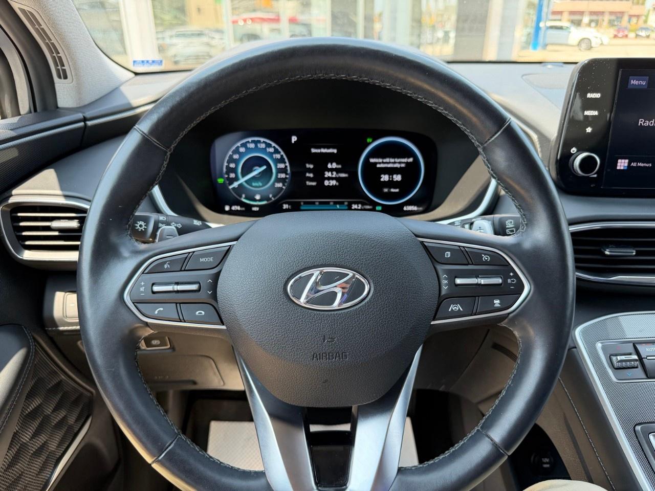 2022 Hyundai Santa Fe Plug-In Hybrid Luxury AWD Photo