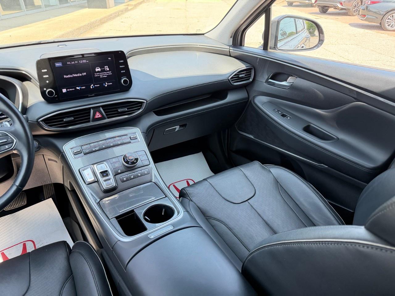 2022 Hyundai Santa Fe Plug-In Hybrid Luxury AWD Photo