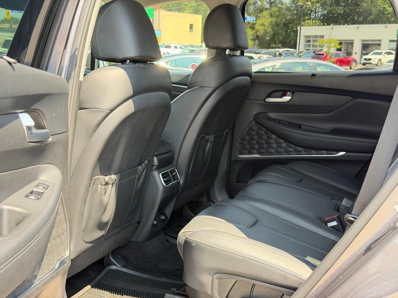 2022 Hyundai Santa Fe Plug-In Hybrid Luxury AWD Photo