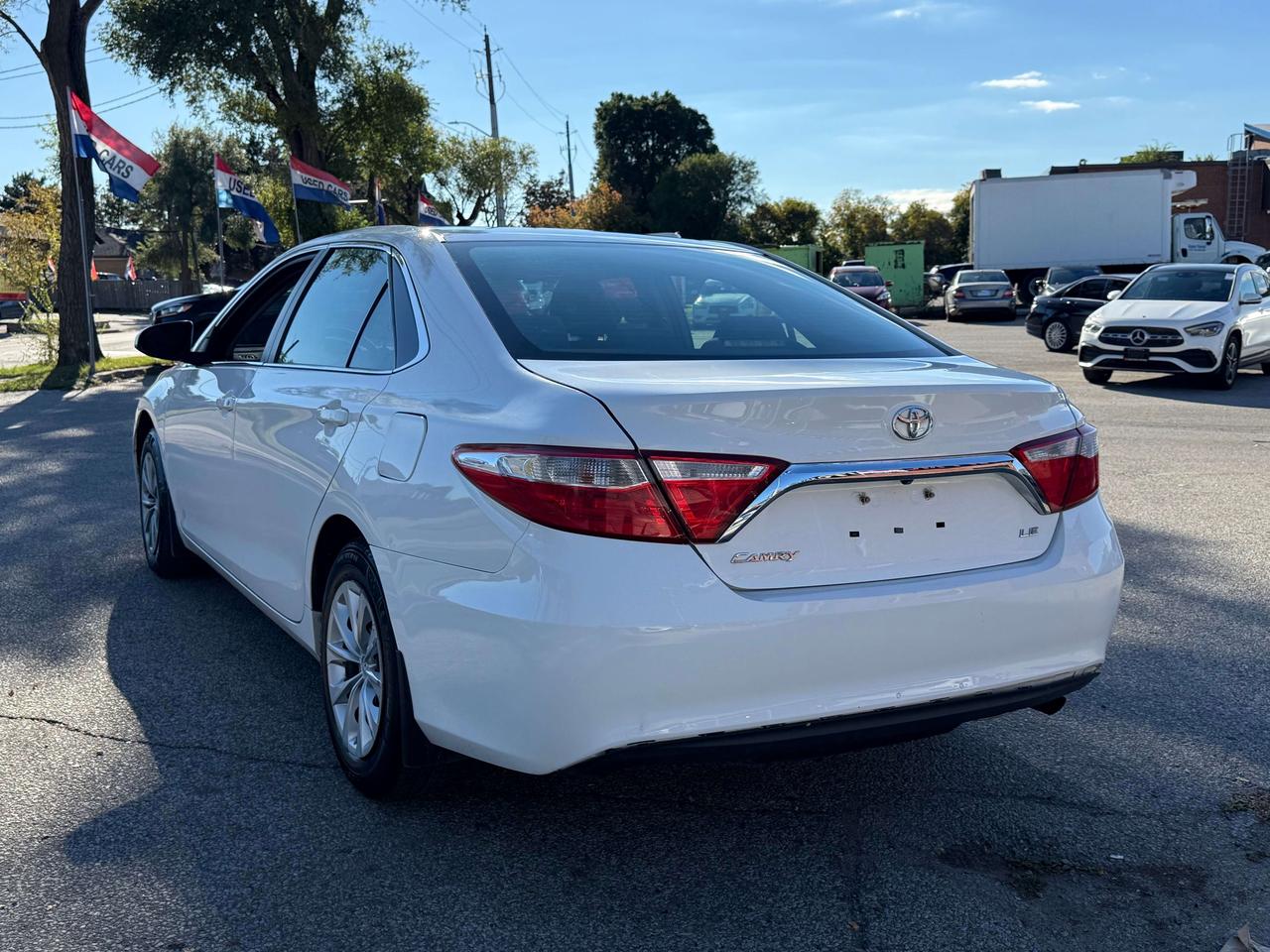 2017 Toyota Camry LE l FWD l Eco Vehicle l 2.5L l 4Cyl l Trade In l Photo
