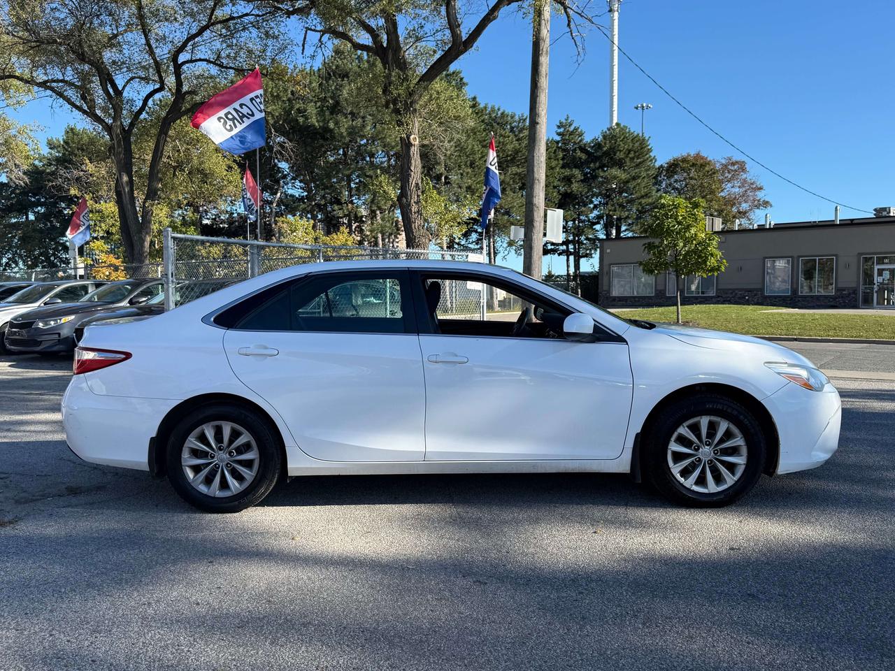 2017 Toyota Camry LE l FWD l Eco Vehicle l 2.5L l 4Cyl l Trade In l Photo