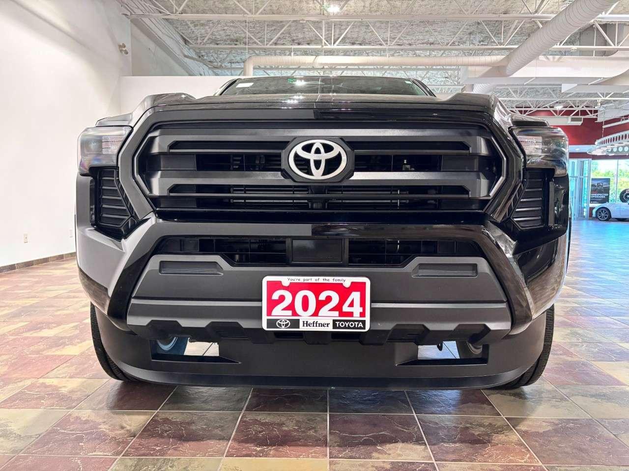 2024 Toyota Tacoma 4x4 Double Cab Auto Photo3