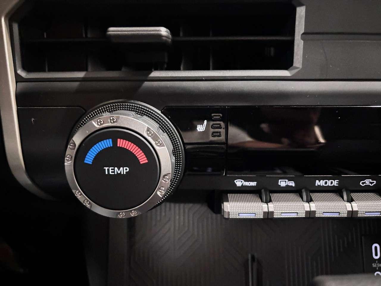 2024 Toyota Tacoma 4x4 Double Cab Auto Photo