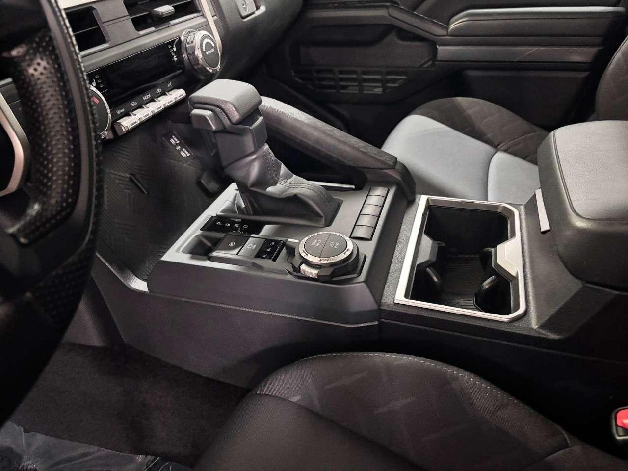 2024 Toyota Tacoma 4x4 Double Cab Auto Photo