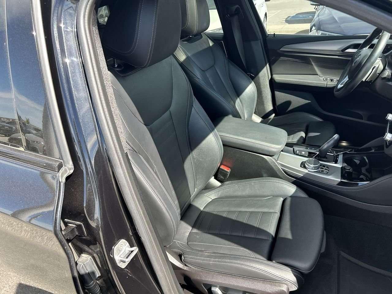 2019 BMW X4 xDrive30i   xDrive all-wheel drive Photo