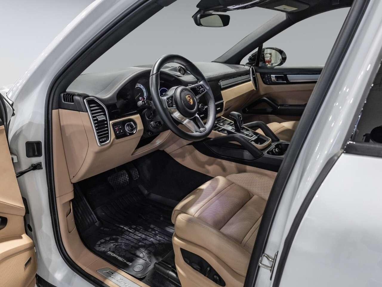 2023 Porsche Cayenne E-Hybrid Coupe Platinum Edition Photo