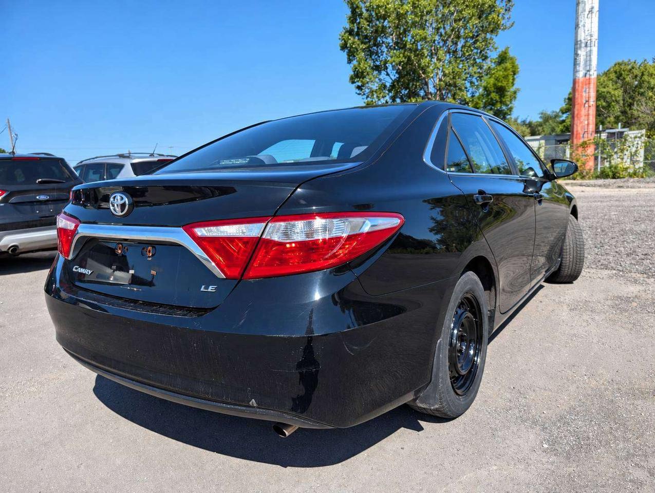 2016 Toyota Camry LE (No Accidents) Photo
