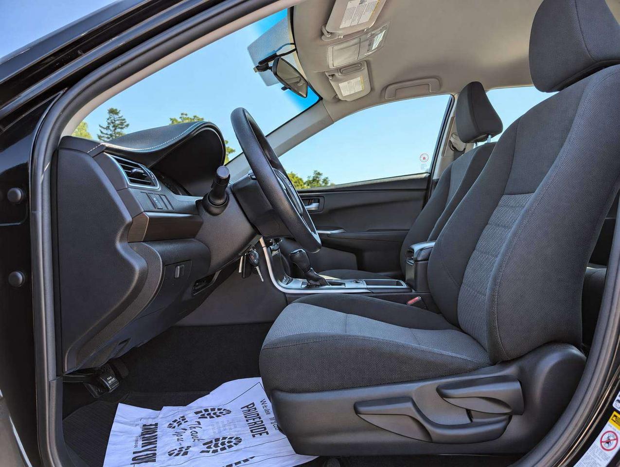 2016 Toyota Camry LE (No Accidents) Photo