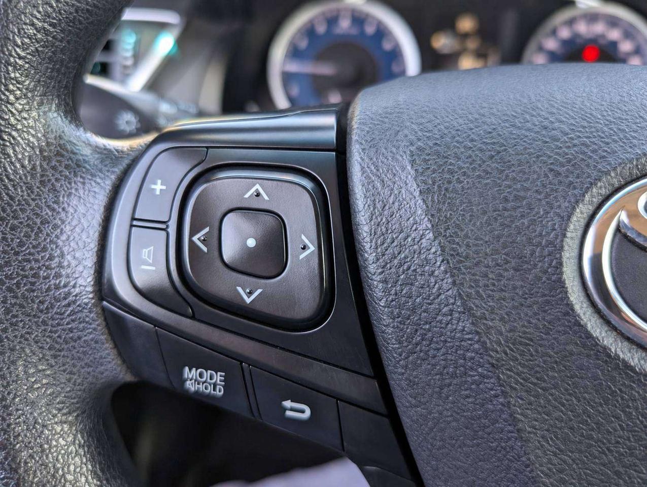 2016 Toyota Camry LE (No Accidents) Photo