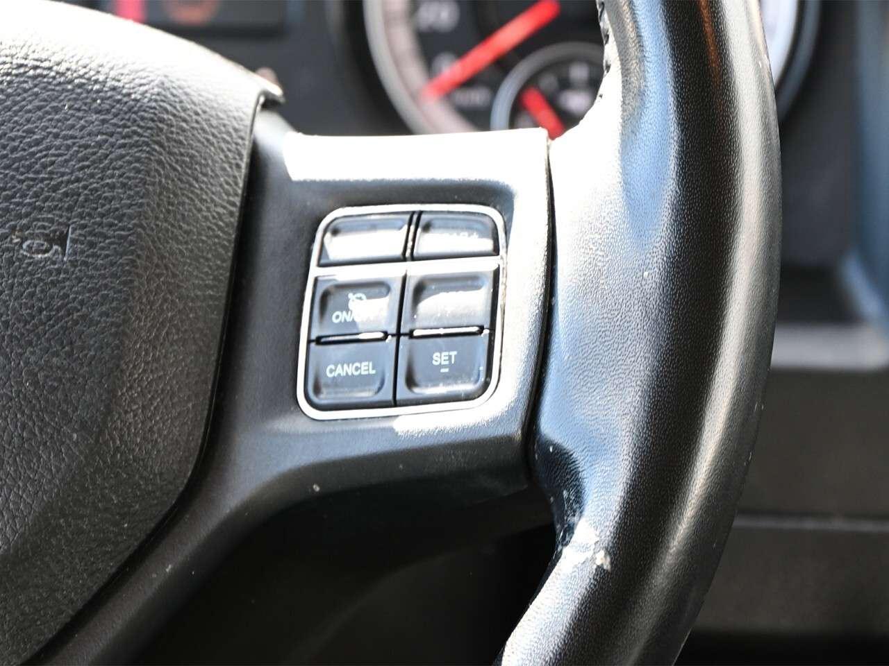 2023 RAM 1500 Express 4x4 Crew Cab 5'7 Box Photo
