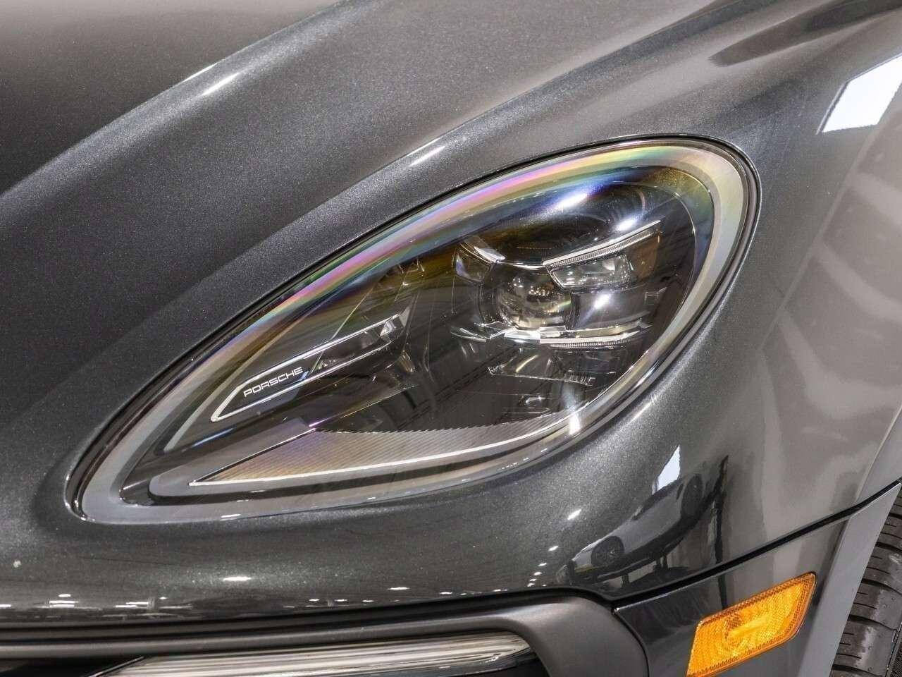 2023 Porsche Macan Macan Photo