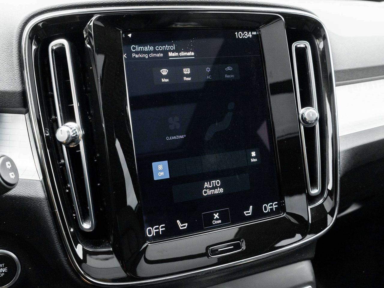 2022 Volvo XC40 MOMENTUM^Pano Roof^Navi^Premium Pack^fr 2.99%* Photo