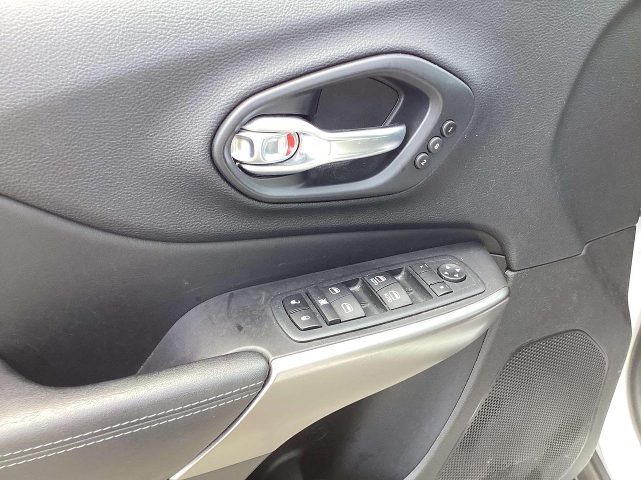2020 Jeep Cherokee Limited Photo