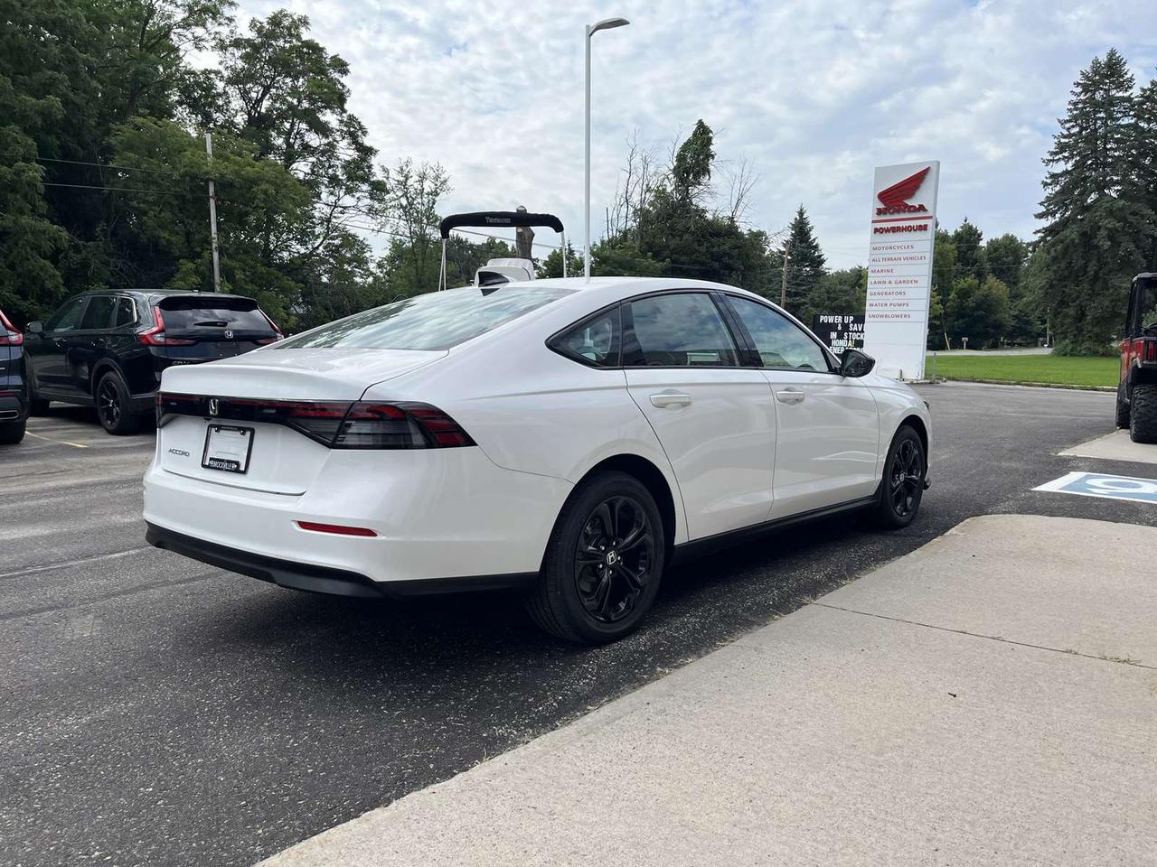2025 Honda Accord SE CVT Photo