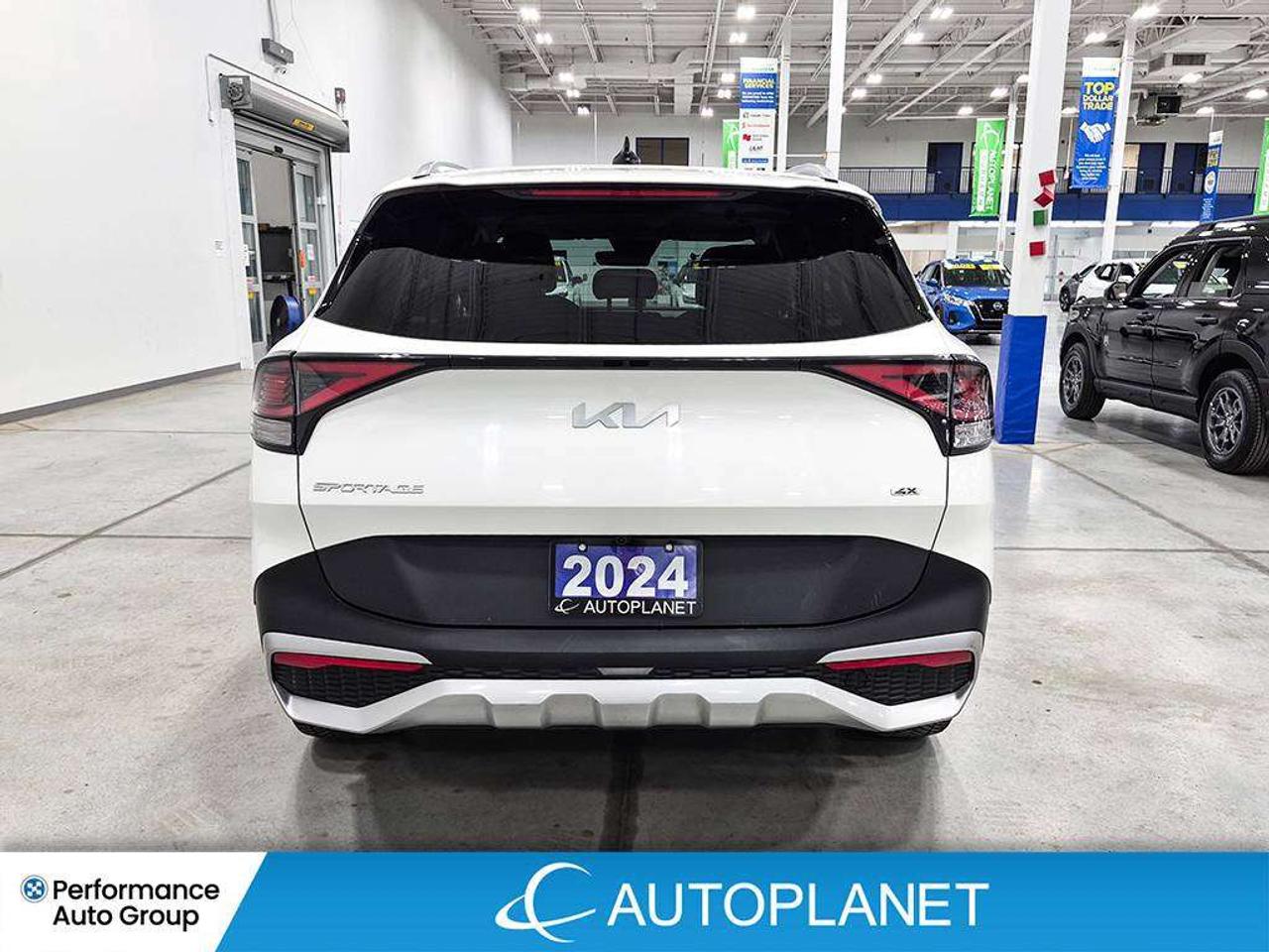2024 Kia Sportage LX, Back Up Cam, Android Auto, Heate Seats! Photo