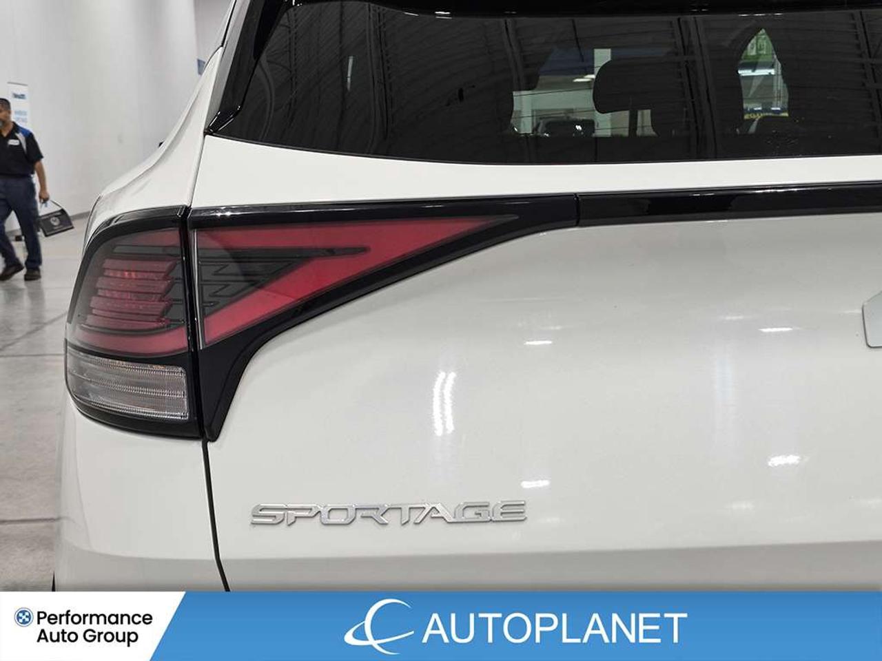 2024 Kia Sportage LX, Back Up Cam, Android Auto, Heate Seats! Photo