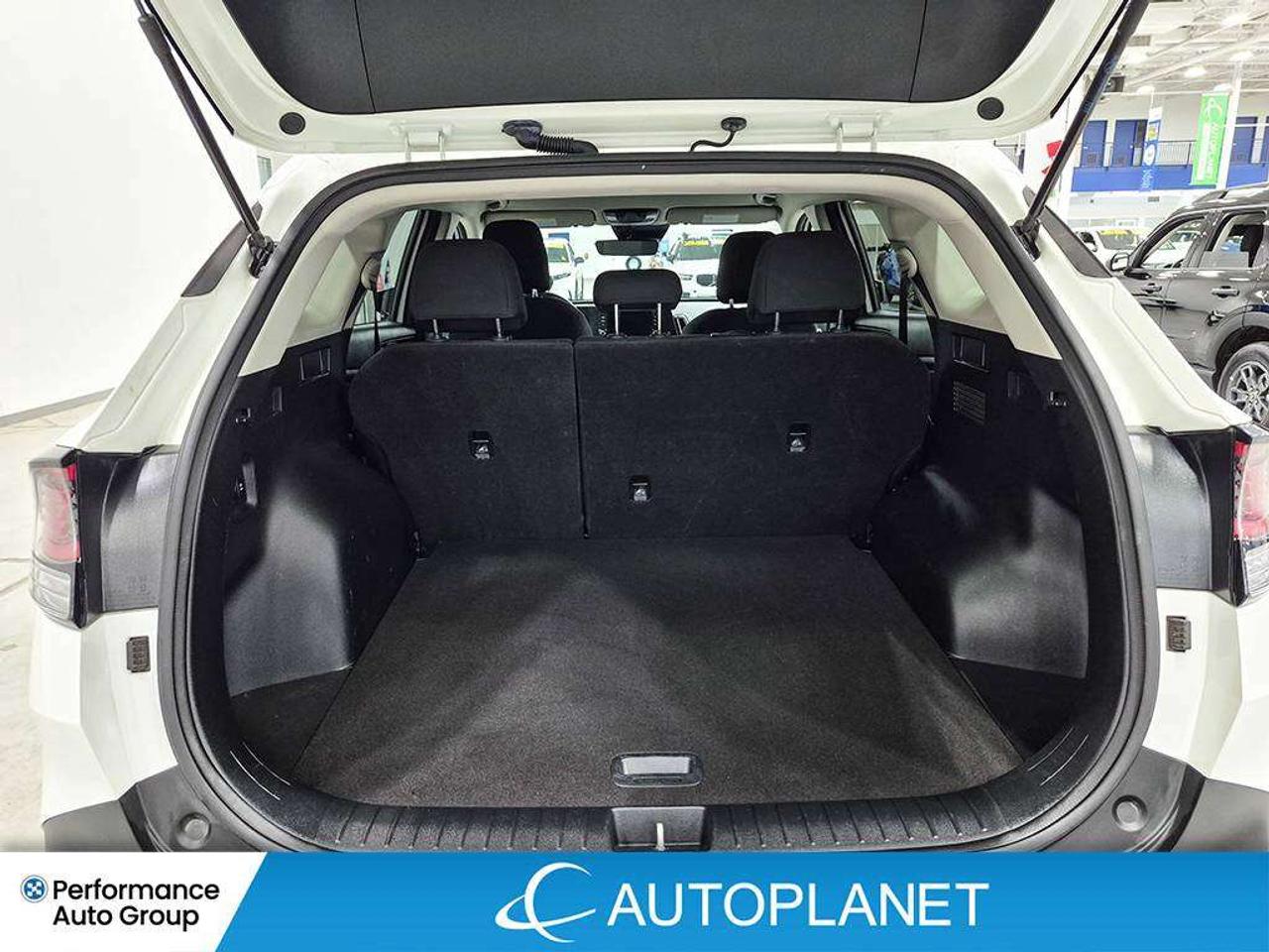 2024 Kia Sportage LX, Back Up Cam, Android Auto, Heate Seats! Photo
