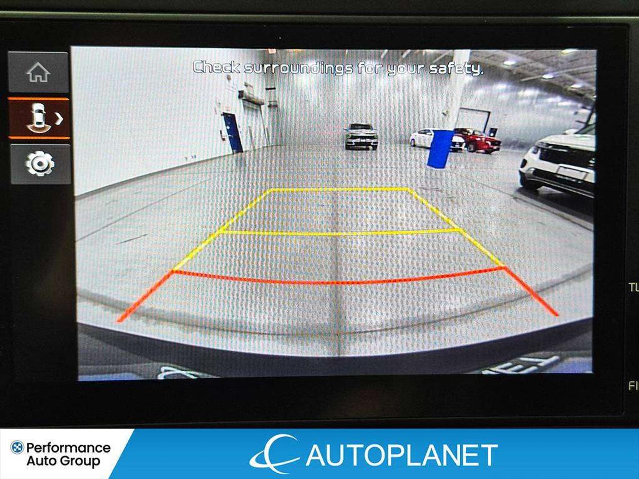 2024 Kia Sportage LX, Back Up Cam, Android Auto, Heate Seats! Photo