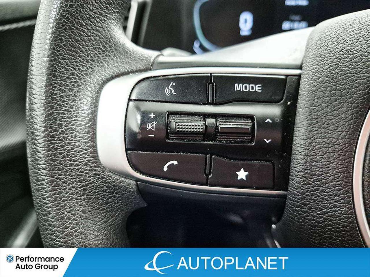 2024 Kia Sportage LX, Back Up Cam, Android Auto, Heate Seats! Photo
