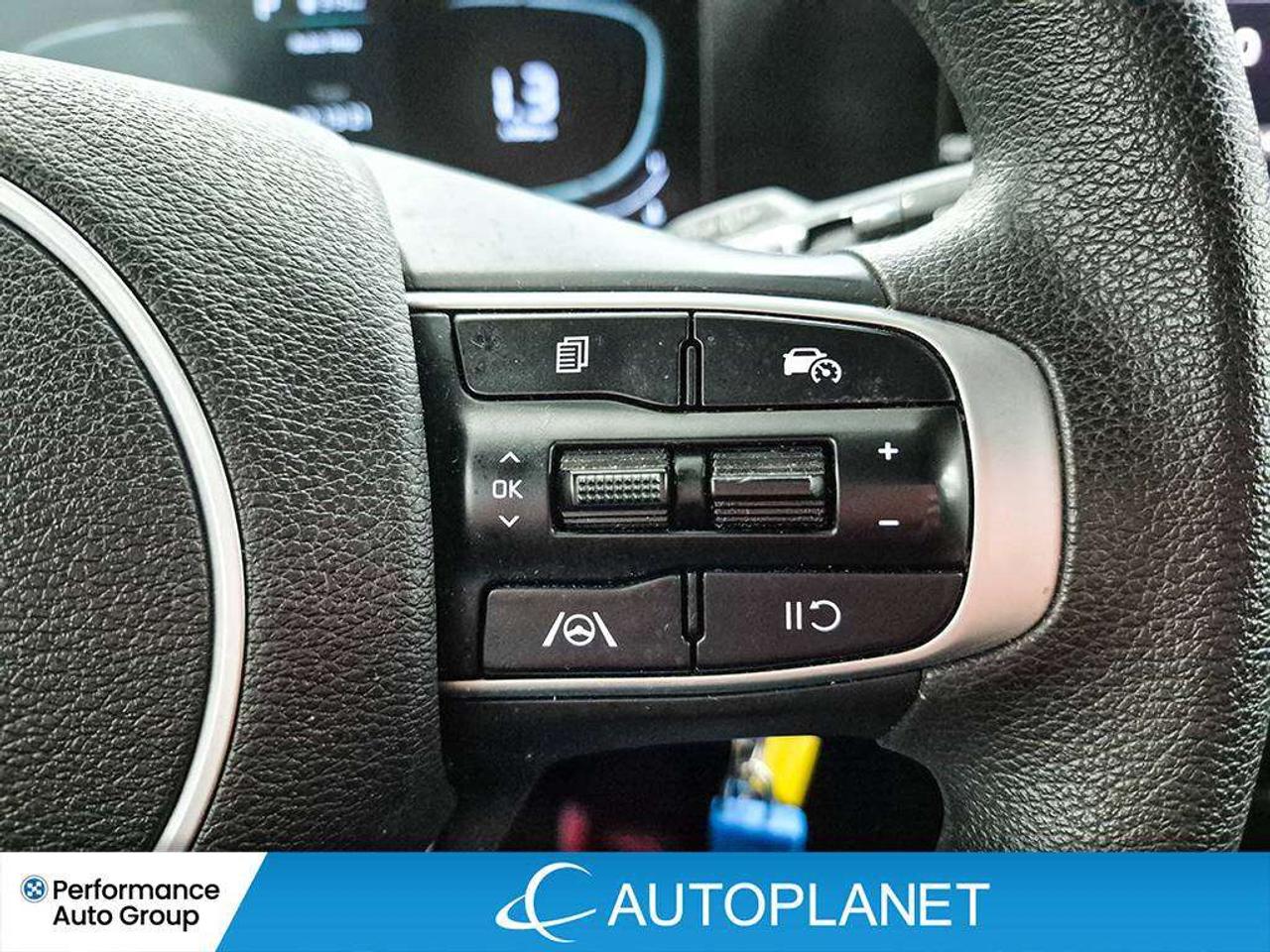 2024 Kia Sportage LX, Back Up Cam, Android Auto, Heate Seats! Photo