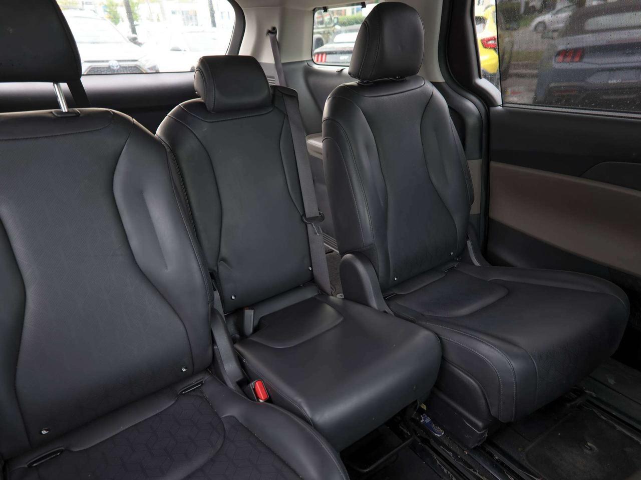 2026 Kia Carnival EX+ Photo