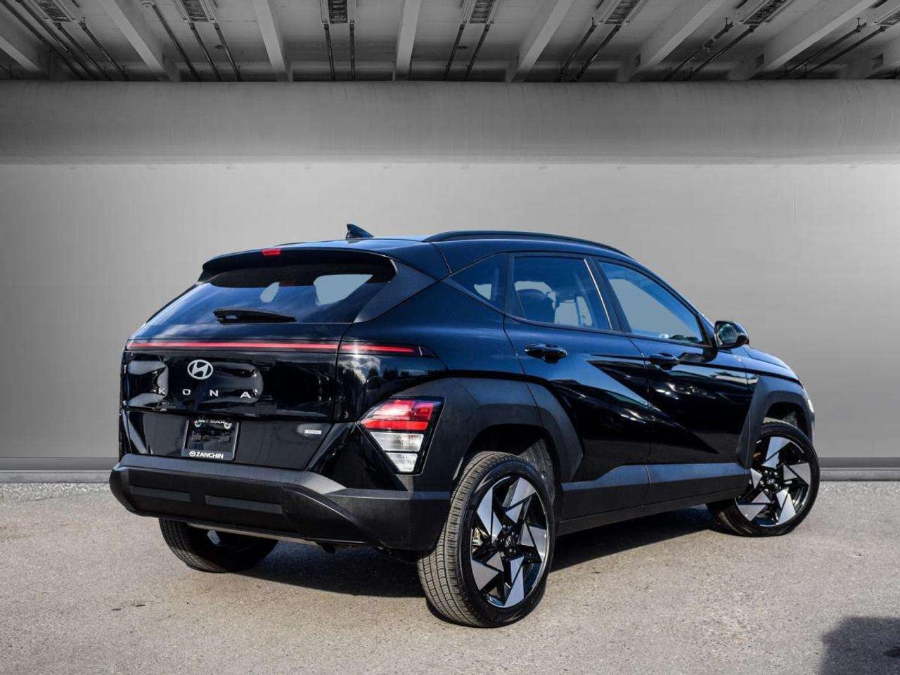 2025 Hyundai KONA 1.6T SPORT   1owner, No Accidents, LOW KMS Photo
