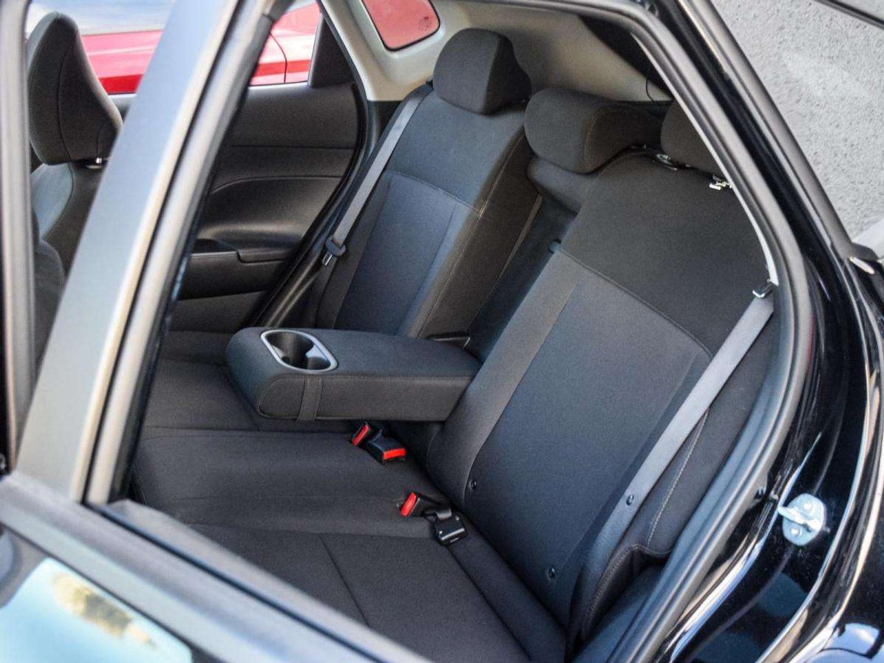 2025 Hyundai KONA 1.6T SPORT   1owner, No Accidents, LOW KMS Photo
