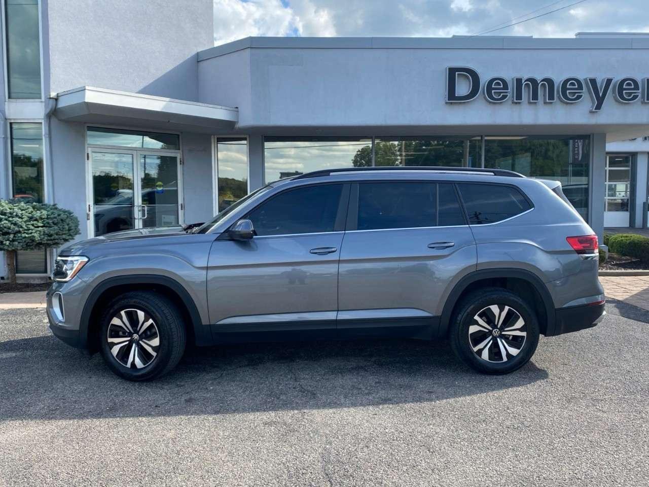 2024 Volkswagen Atlas Comfortline 2.0 TSI 4MOTION Photo1