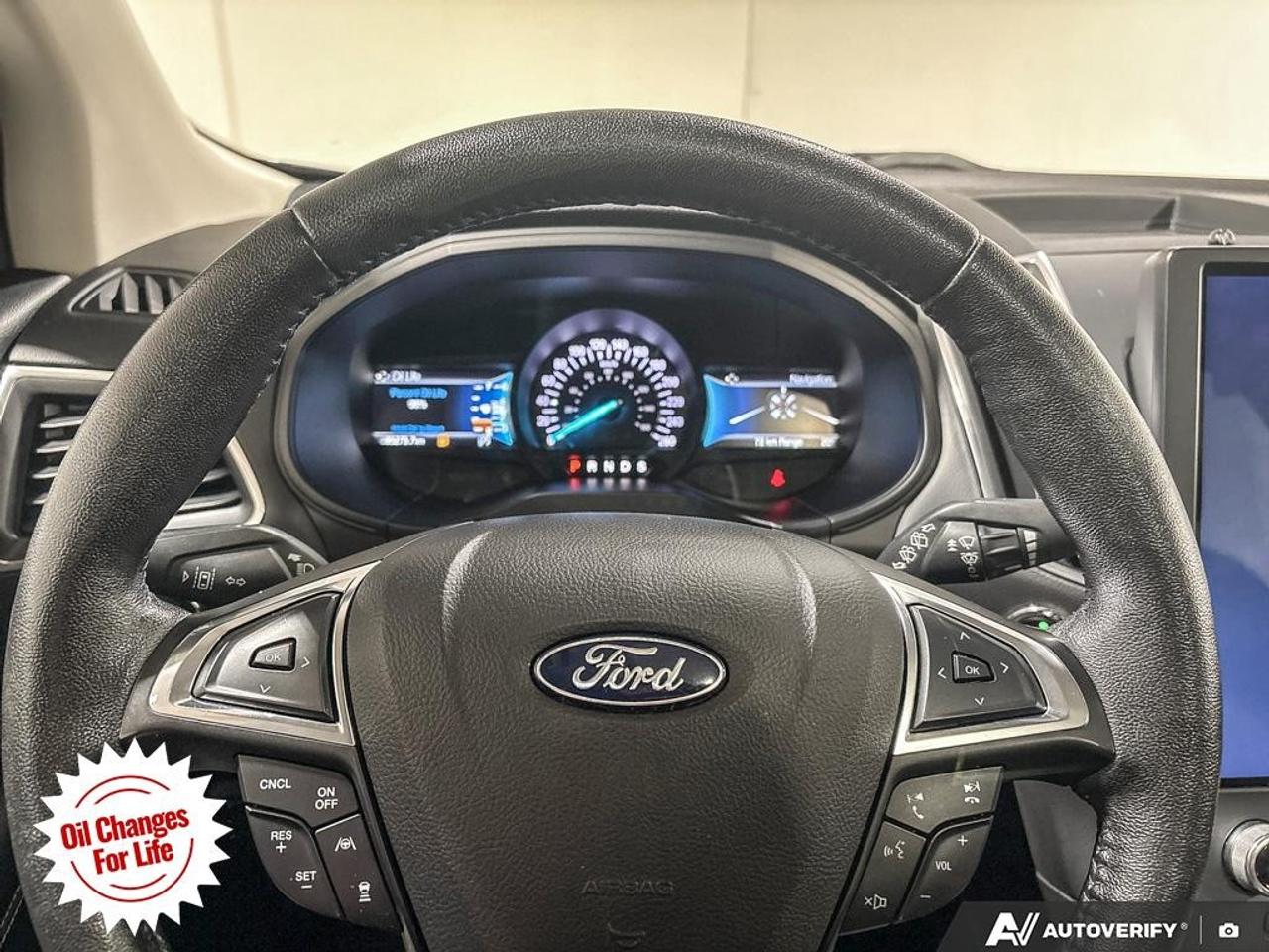 2022 Ford Edge Titanium AWD Photo