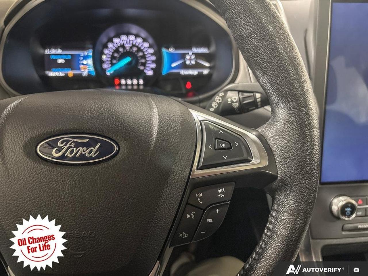 2022 Ford Edge Titanium AWD Photo