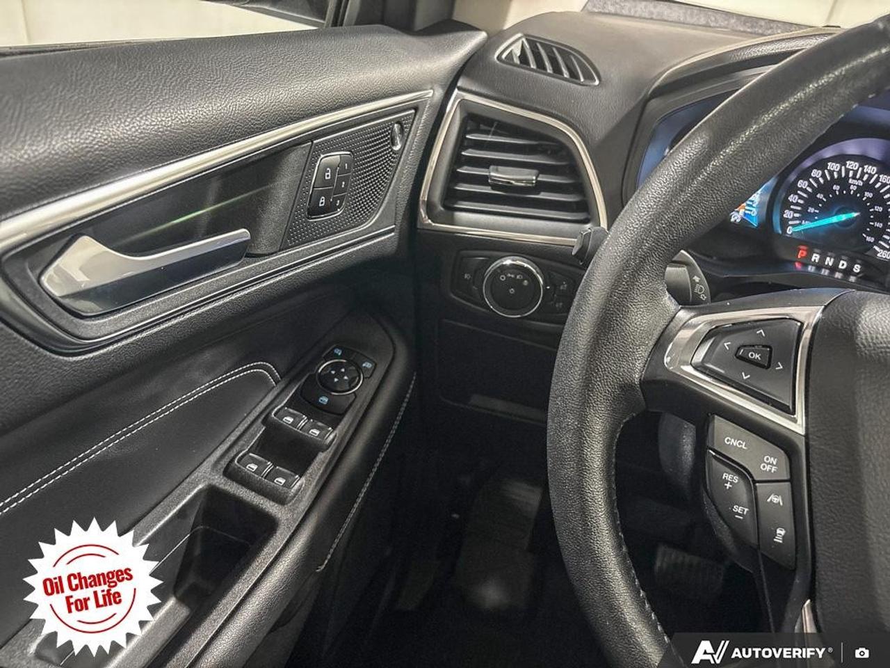 2022 Ford Edge Titanium AWD Photo