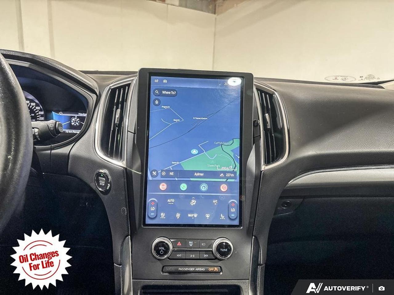 2022 Ford Edge Titanium AWD Photo