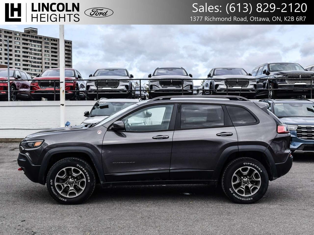 2021 Jeep Cherokee Trailhawk Photo