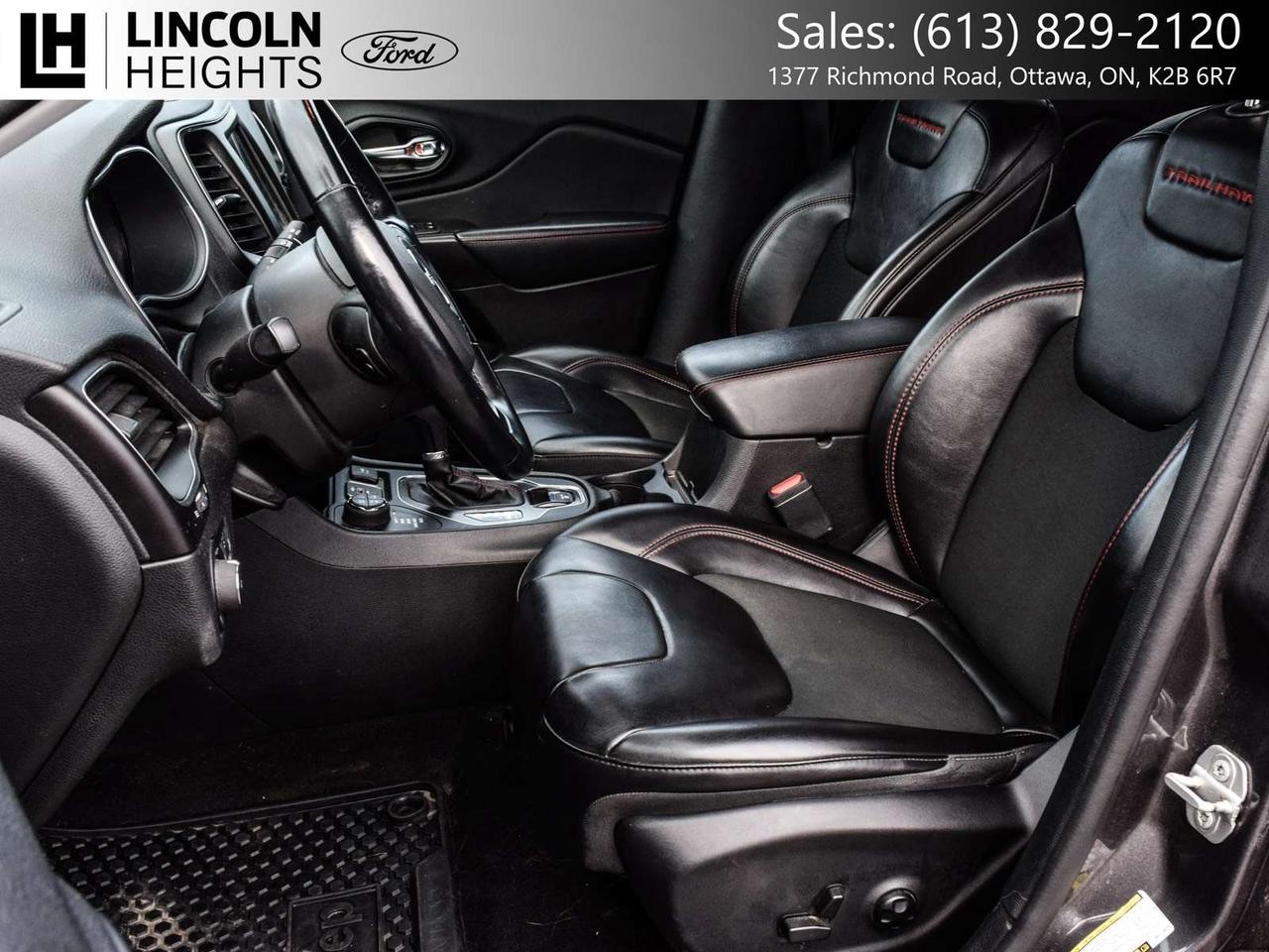 2021 Jeep Cherokee Trailhawk Photo