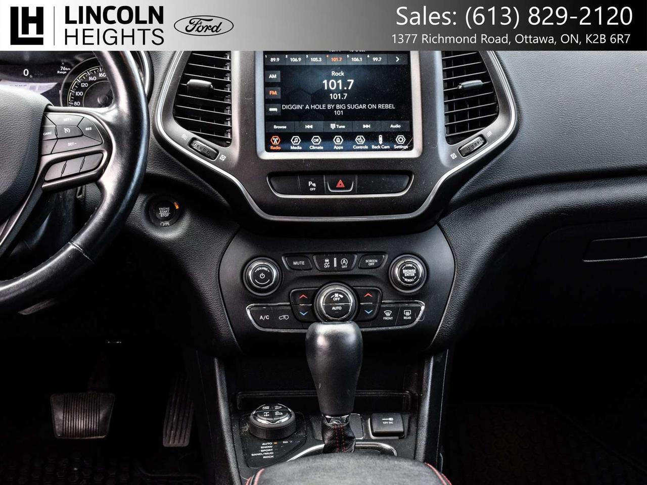 2021 Jeep Cherokee Trailhawk Photo