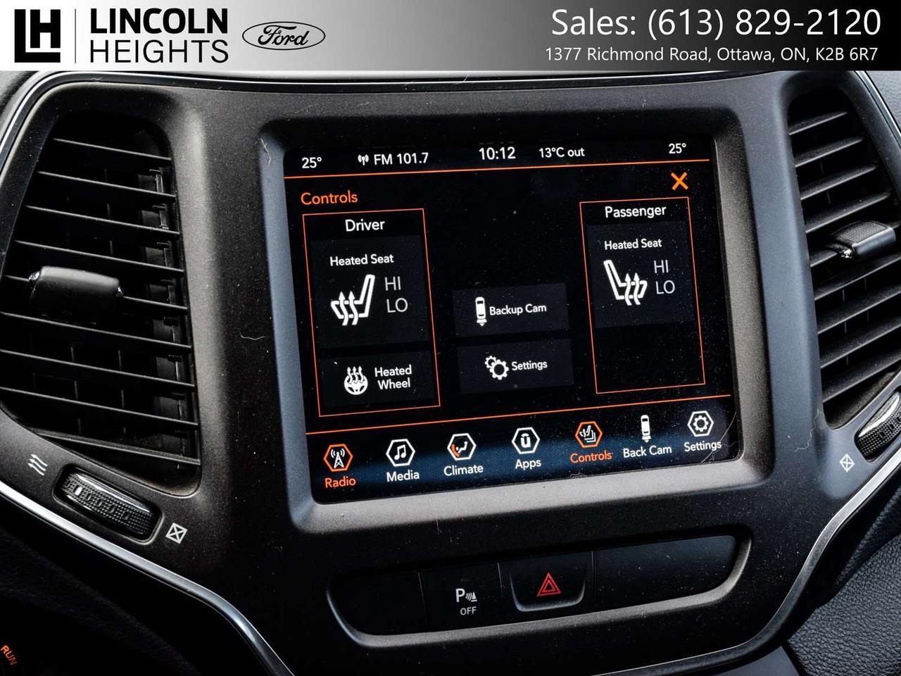 2021 Jeep Cherokee Trailhawk Photo