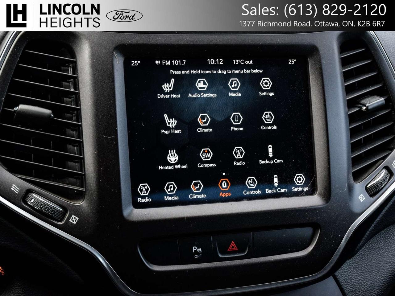 2021 Jeep Cherokee Trailhawk Photo