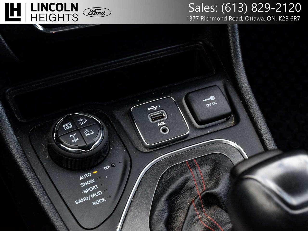 2021 Jeep Cherokee Trailhawk Photo