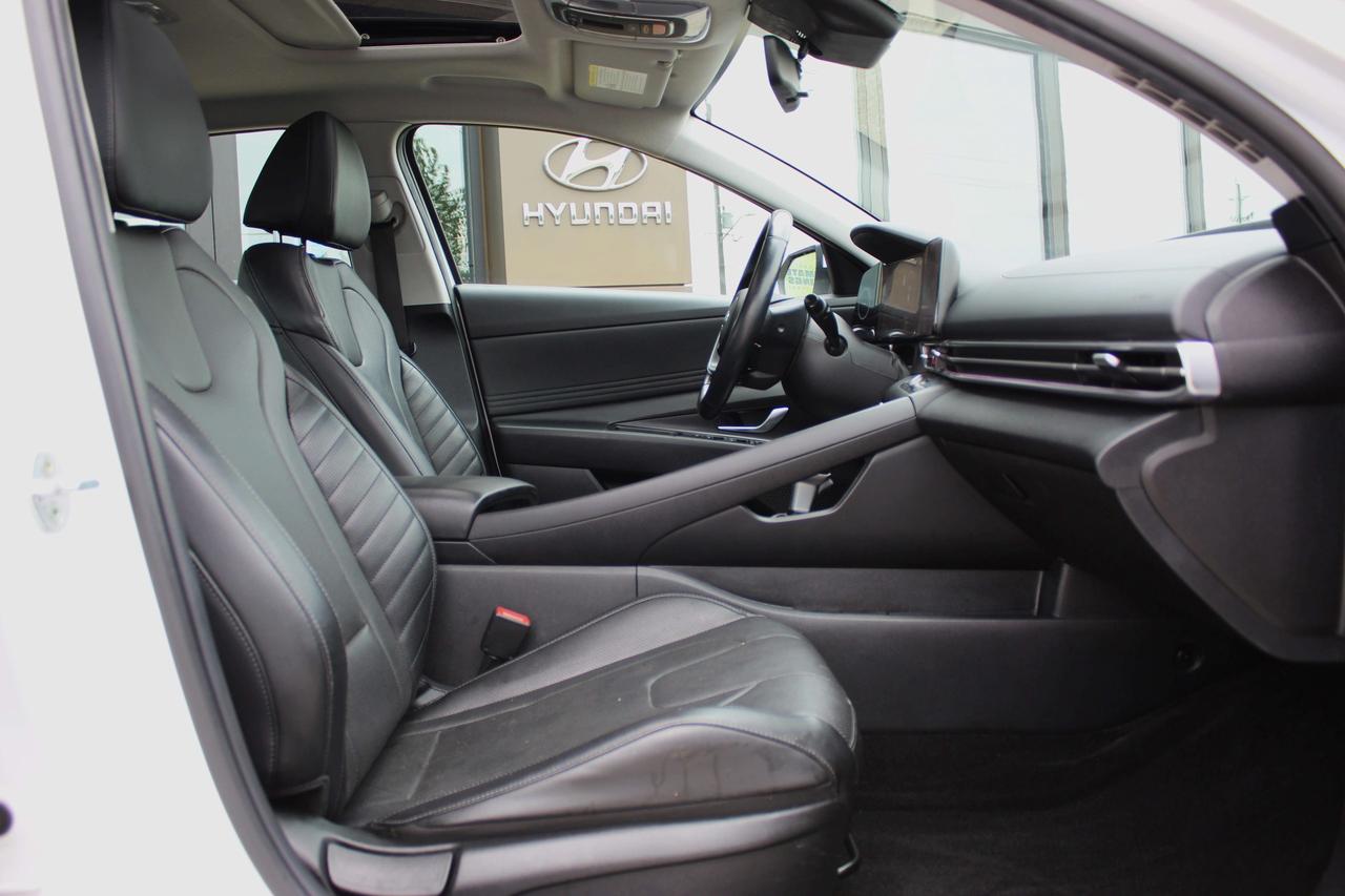 2023 Hyundai Elantra Luxury Photo