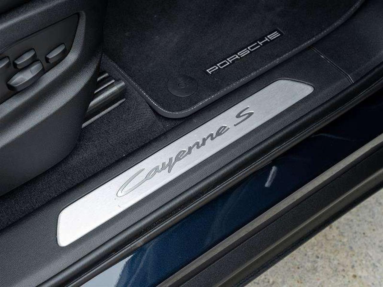 2025 Porsche Cayenne S Coupe AWD 2 Sets of Tires Premium Package Plus Off-Road Pkg Rear Axle Steering, 21 Cayenne Exclus Photo